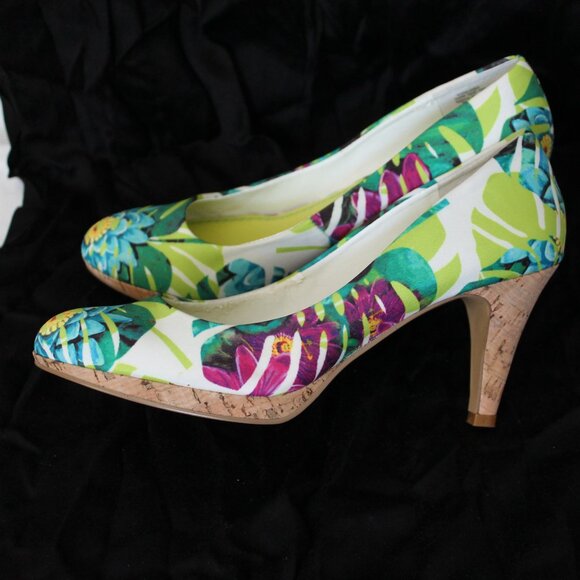 Nine west, 6.5 US floral heels - Picture 1 of 5